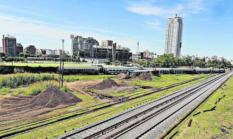 Parte de los lugares afectados perjudican gravemente al Club Ferro Carril Oeste - Foto Diario Clarn